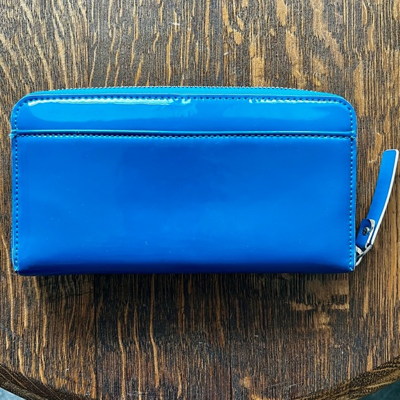KATE SPADE Turquoise Zip Wallet - Picture 2 of 6